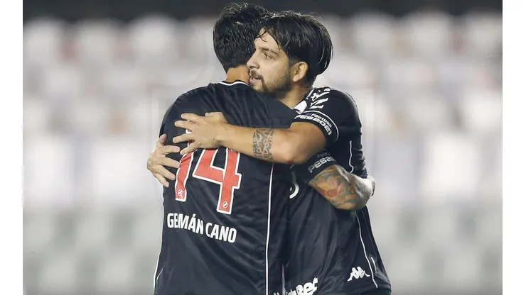 Cano e Benítez: desfalques (Foto: Rafael Ribeiro/Vasco/Divulgação)
