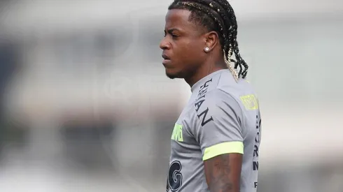 Lucas Santos precisou se explicar em decorrência da polêmica causada - Foto: Rafael Ribeiro/Vasco.