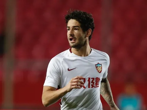 Caetano revela bastidores da negociação com Alexandre Pato