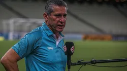 Jorginho 'desafia' torcida do Coritiba: "A equipe está jogando bem"