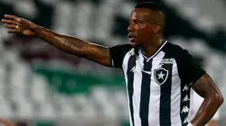 Lateral é desfalque no Fogão — Foto: Vítor Silva/Botafogo