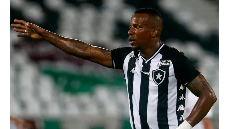 Lateral é desfalque no Fogão — Foto: Vítor Silva/Botafogo