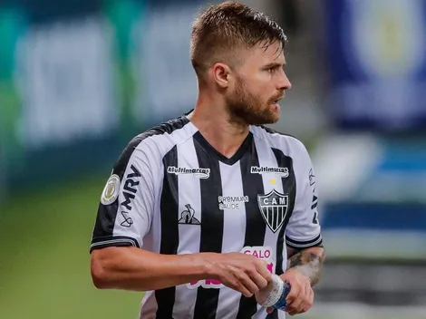 Sasha recebe fortes cobranças no Galo e Sampaoli sai em defesa do atacante