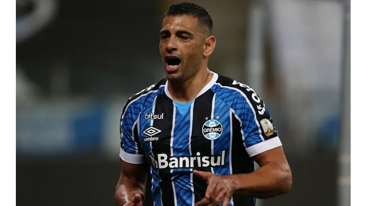 Athletico-PR x Grêmio duelam neste domingo (25), na Arena da Baixada, em Curitiba, pelo Brasileirão - (Getty Images)