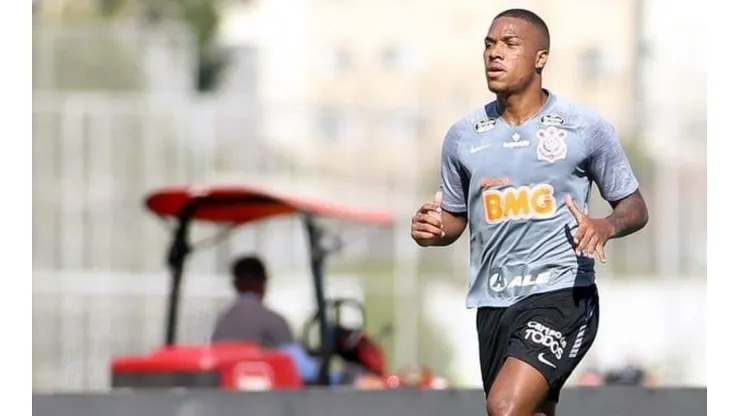 Xavier 'questiona' opções de Coelho no Corinthians: "Não explicou quando me tirou"