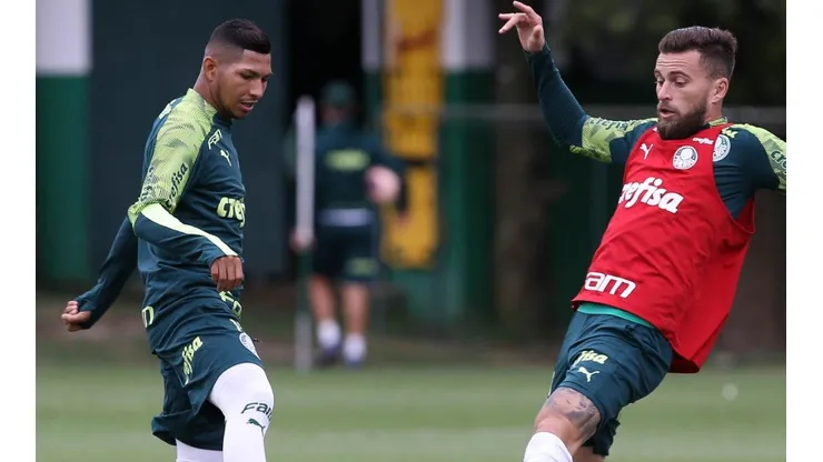 Rony e Lucas Lima disputam lugar no time (Foto: Cesar Greco/Divulgação/Palmeiras)