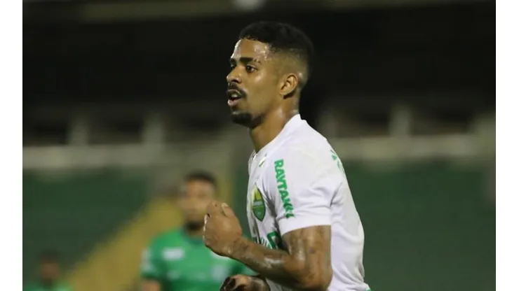 Hayner segue na mira do Vasco (Foto: Divulgação/Cuiabá)