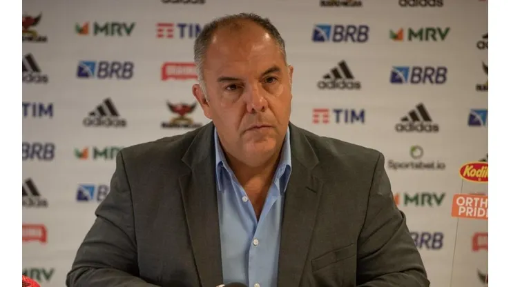 Marcos Braz 'ignora' mercado da bola e aponta prioridade do Fla