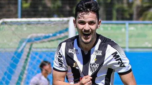 Emprestado ao Confiança, o meia rasgou elogios a Sampaoli. Foto: Pedro Souza/Atlético