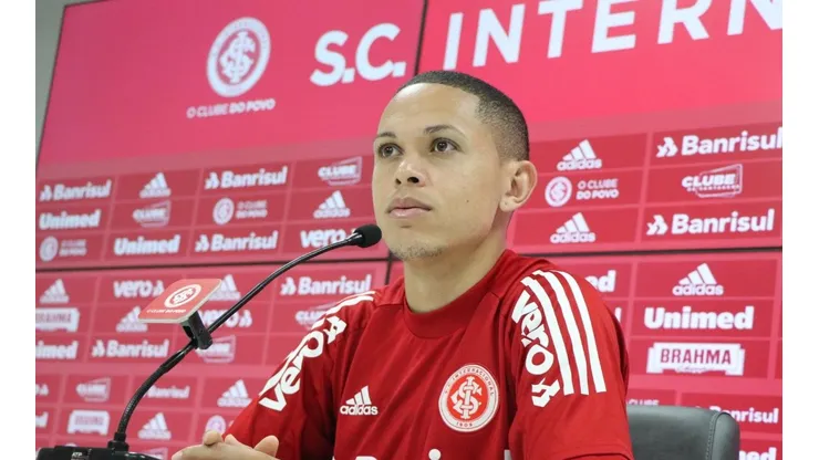 Marcos Guilherme exaltou Coudet (Foto: Ricardo Duarte/DVG/Inter)