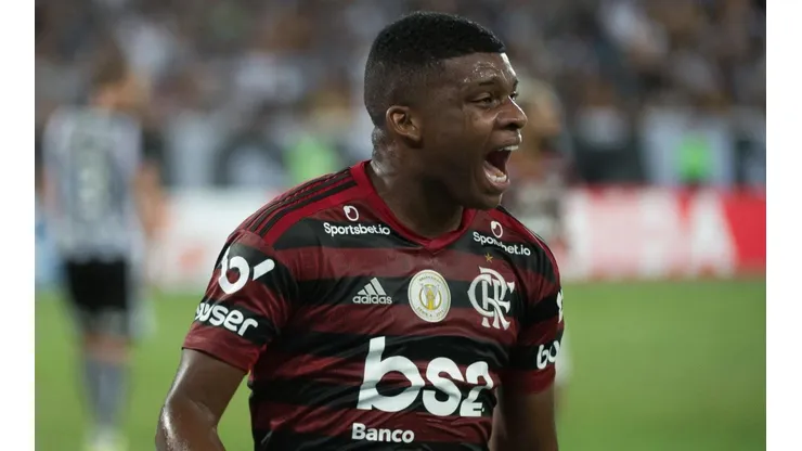 Lincoln vem se mostrando mais participativo nas partidas - Foto: Alexandre Vidal/Flamengo.