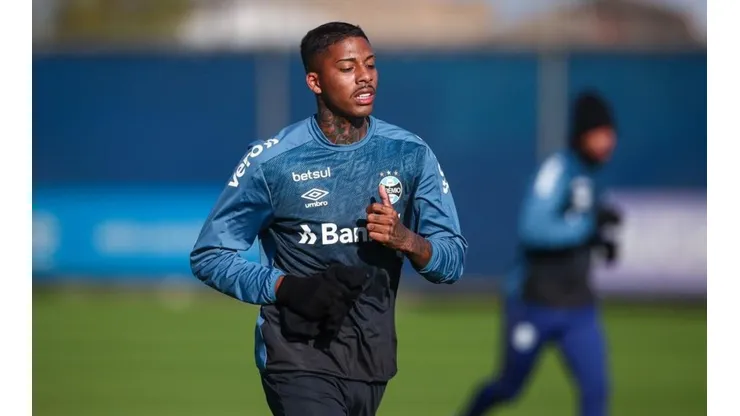 JP volta ao time titular do Tricolor (Foto: Lucas Uebel/Grêmio)
