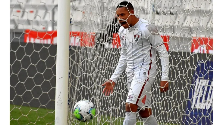 Flu ganha reforços de Wellington Silva e mais dois contra o Santos
