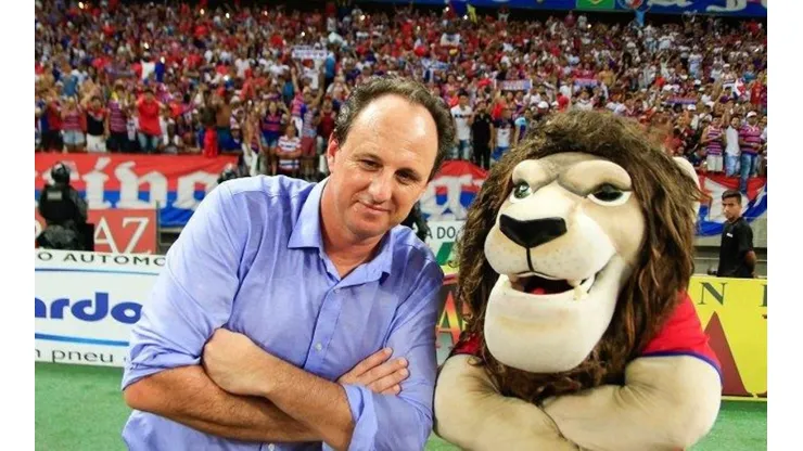 Rogério encoraja jogadores do Fortaleza a conquistar o título e aumentar a sequência de invencibilidade