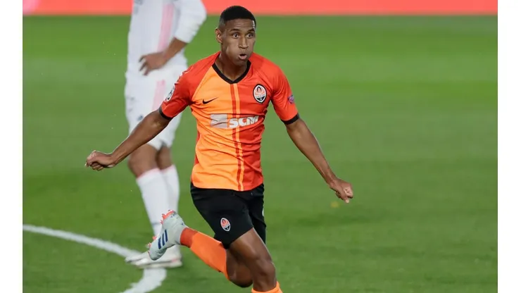 Ex-Grêmio, Tetê é destaque em jogo contra o Real Madrid