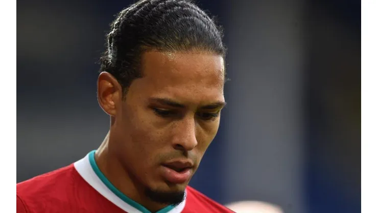 Van Djik: baixa por lesão (Foto: Getty Images)