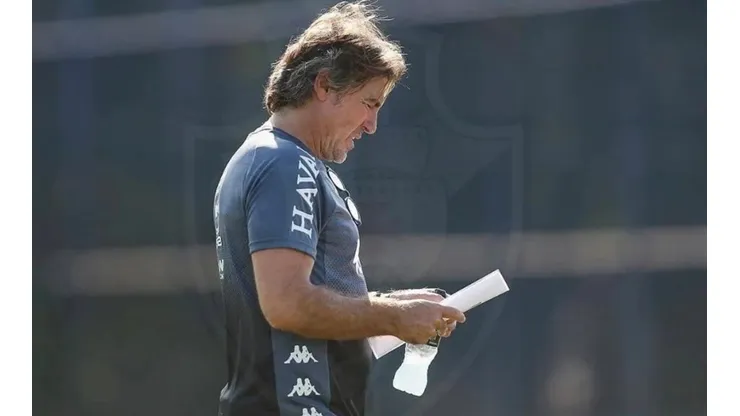Sá Pinto não terá um dos jogadores mais importantes na temporada - Foto: Rafael Ribeiro/Vasco.