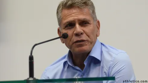 Autuori: de volta ao Furacão (Foto: Divulgação/Athletico)