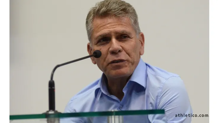 Autuori: de volta ao Furacão (Foto: Divulgação/Athletico)
