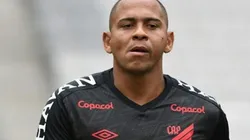 Walter foi um dos atletas positivados - Foto: Maurício Mano/Athletico.