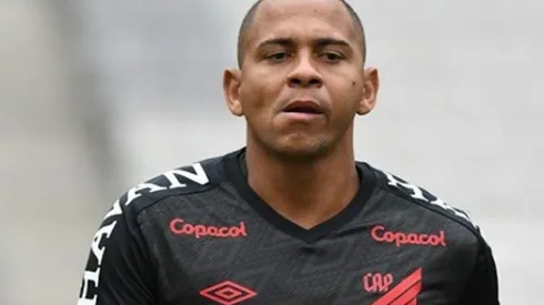 Walter foi um dos atletas positivados - Foto: Maurício Mano/Athletico.