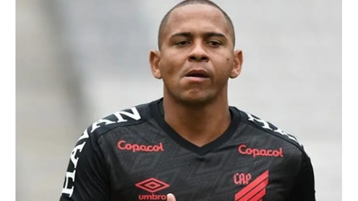 Walter foi um dos atletas positivados - Foto: Maurício Mano/Athletico.