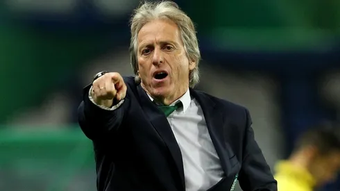 Jesus enfrentou Sá Pinto no clássico entre Benfica e Sporting - Foto: Getty Images.