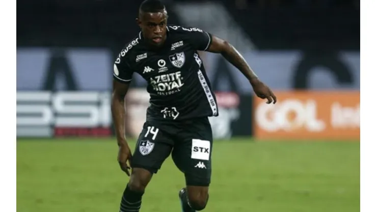 Botafogo está escalado para o jogo contra o Goiás