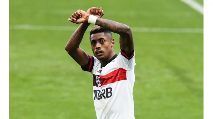 Bruno Henrique comemorando gol contra o Corinthians — Foto: Getty Images