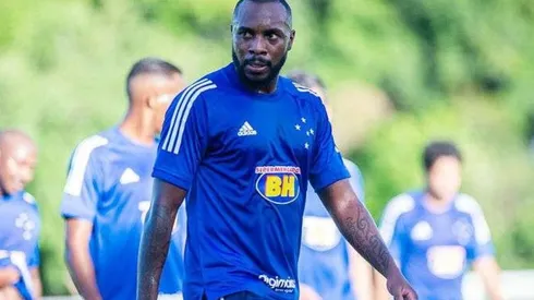 Manoel testa positivo para Covid-19