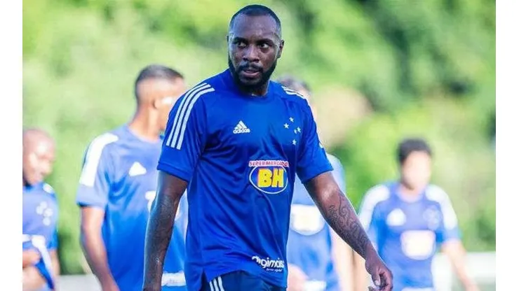 Manoel testa positivo para Covid-19