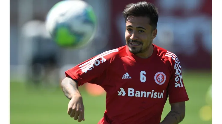 Heitor: novamente à disposição (Foto: Ricardo Duarte/Inter/Divulgação)