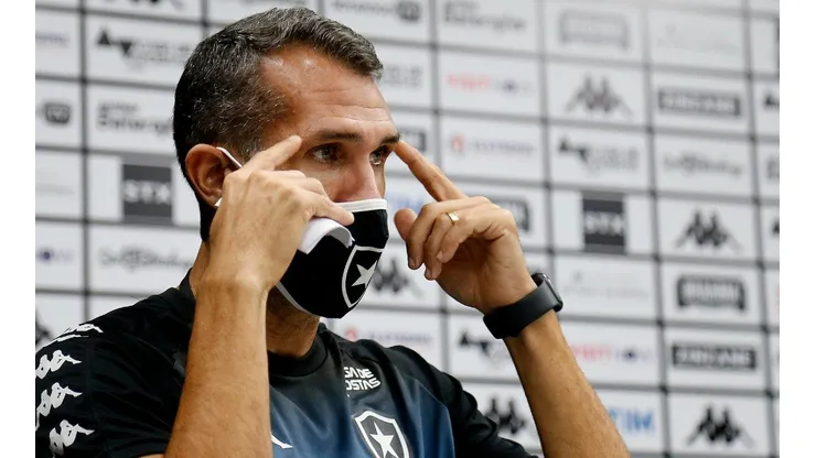 Lazaroni admite superioridade do Botafogo contra Goiás, mas lamenta empate