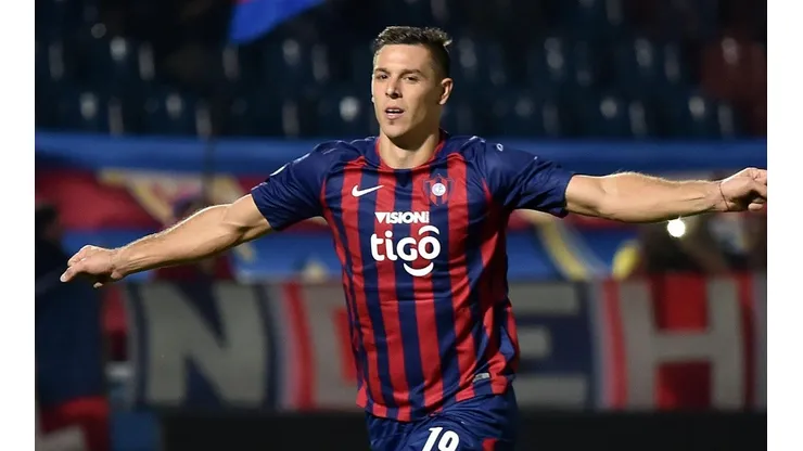 Restam poucos detalhes para Churín ser anunciado pelo Grêmio - Foto: Getty Images.