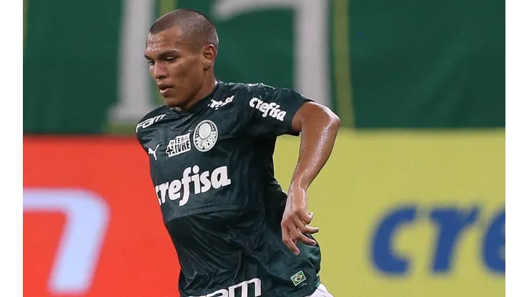 Veron, que marcou contra o Coritiba, pode ser titular diante do Fortaleza. Foto: Cesar Greco/Palmeiras