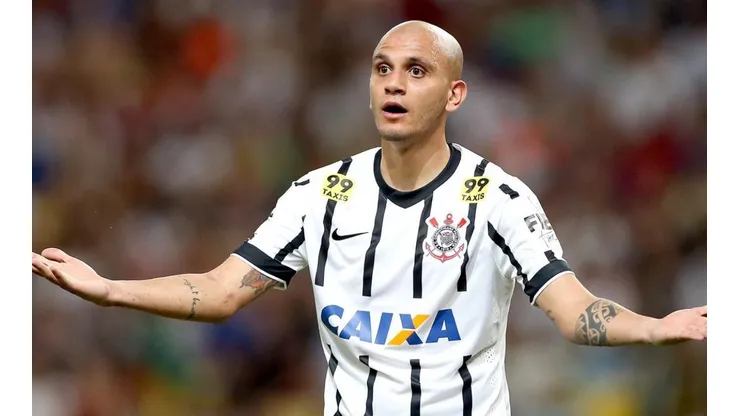 Fábio Santos está de volta ao Corinthians — Foto: Getty Images