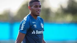 Ruan entra na onda da web e promete "dar chegada" em Robinho, do Santos