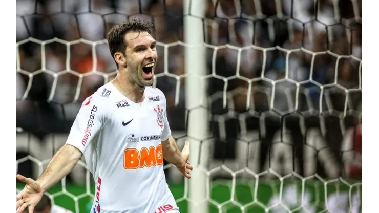 Mancini define time titular do Corinthians com Boselli no ataque