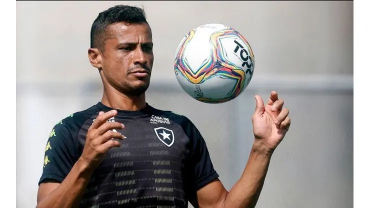 Lazaroni se pronunciou sobre o retorno do meia. Foto: Vitor Silva/Botafogo