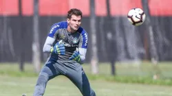 Grêmio abre mão de Julio César e jovem da base será terceiro goleiro em 2021