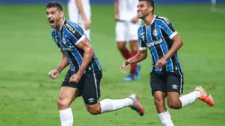 Cobrança: Diego Souza espera reação do Grêmio (Foto: Lucas Uebel/Grêmio/Divulgação)