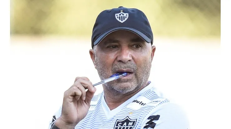 Sampaoli pede contratação de mais 2 jogadores do Racing-ARG