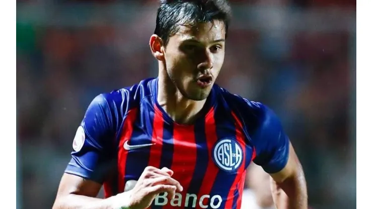 Óscar desperta interesse do Galo.