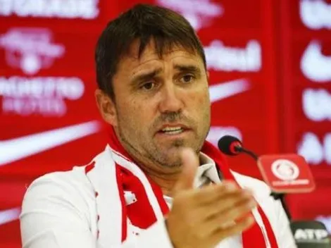 Eduardo Coudet "ironiza" qualidade do elenco do Internacional
