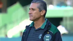 Jorginho faz mudanças e encaminha escalação do Coritiba