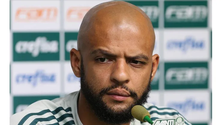 Felipe Melo se irrita após derrota do Palmeiras e dá 'patada' na imprensa