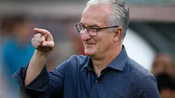 Dorival vem negociando com o Vasco.
