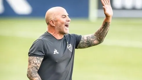 Sampoli ganha reforço de última hora para a partida contra o Goiás