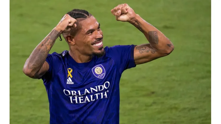 Grêmio faz contato para contratar Junior Urso, ex-Corinthians