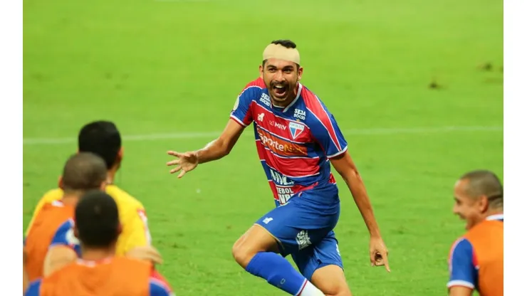 Retorno de Bruno Melo com gol coroa vitória do Fortaleza sobre Atlético-MG